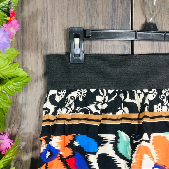 .🌸5/$25🌸Floral Printed Mini Skirt Size Small - Picture 6 of 12